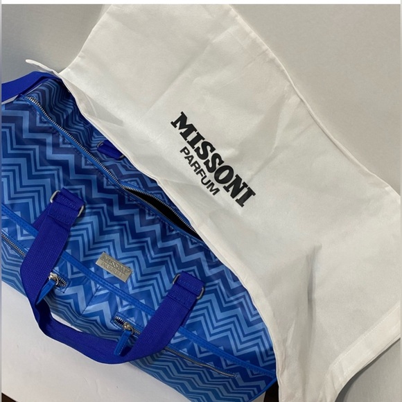 Missoni perfumes weekender bag blue New with dustbag - Picture 7 of 8